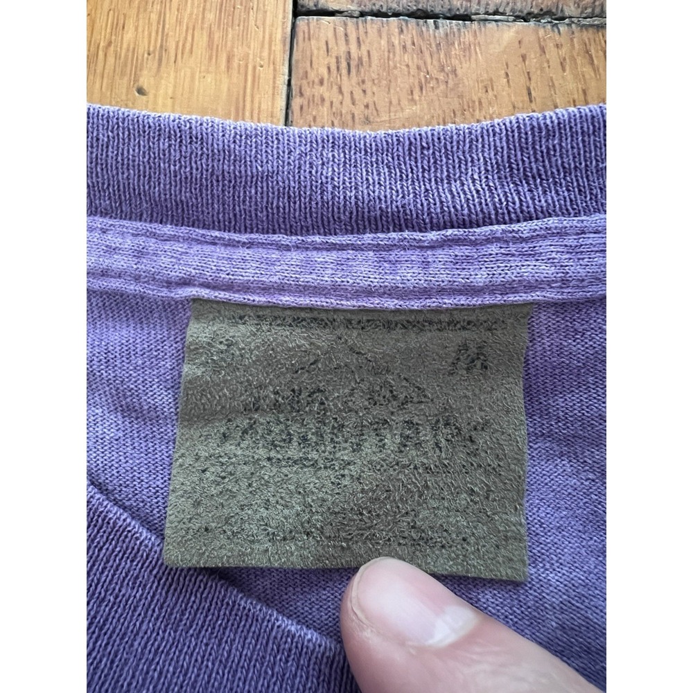 Vintage The Mountain Wolf Shirt Mens M Purple Tie Dye Animal Graphic 90s Tee - Picture 4 of 6